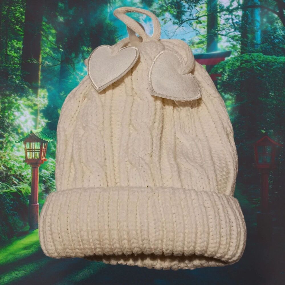 The Children's Place Baby Hat Cream Cable Knit Fleece Lined Heart Accents 18-24